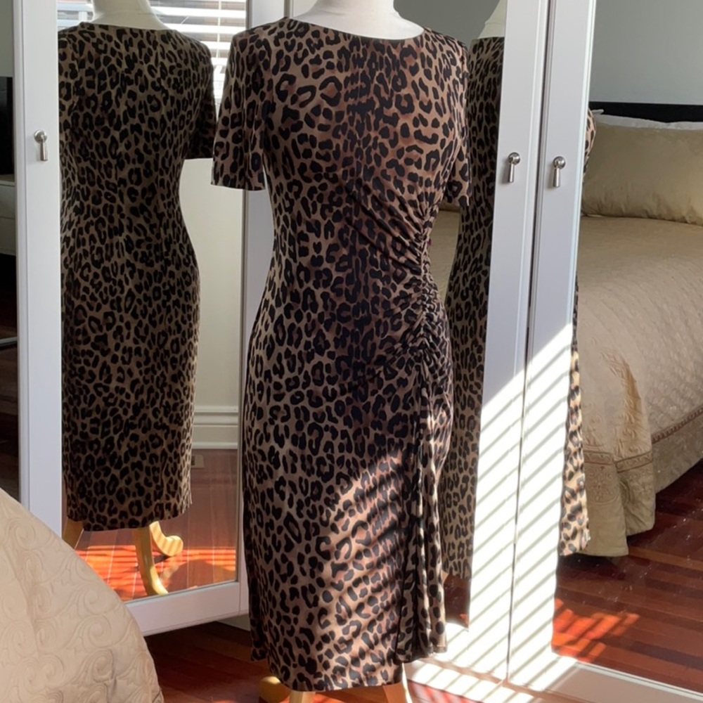 Jones New York Short Sleeve Leopard Print Dress / Size 2